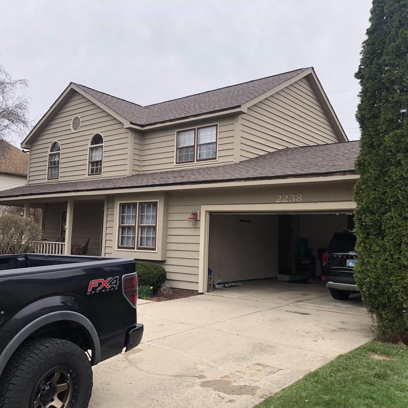 Atlas impact Class 4 roofing on two-story home