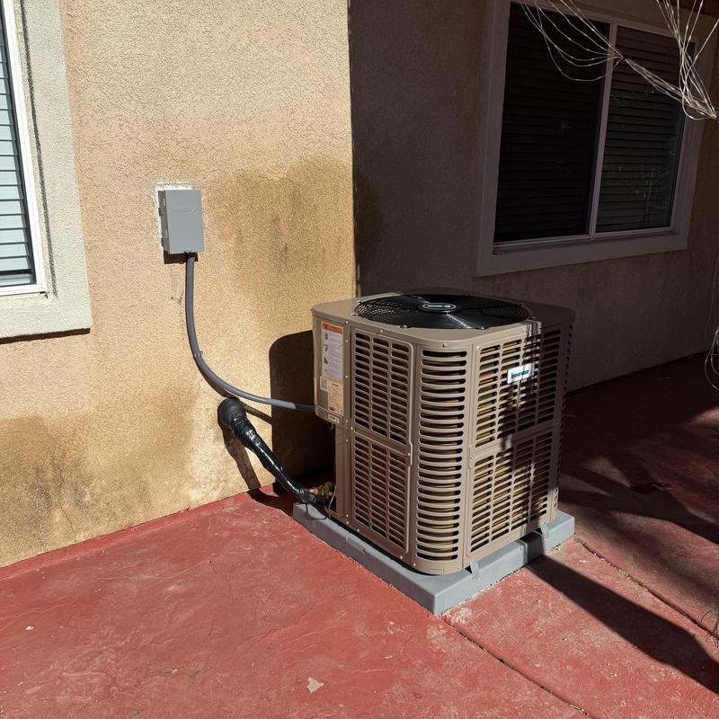 Innovair 5 ton inverter heat pump with disconnect pad Innovair 5 ton inverter heat pump with disconnect pad