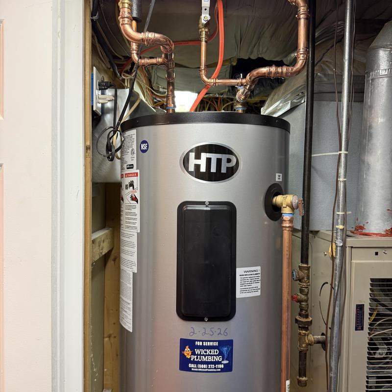 Water heater with copper piping installation in basement Water heater with copper piping installation in basement