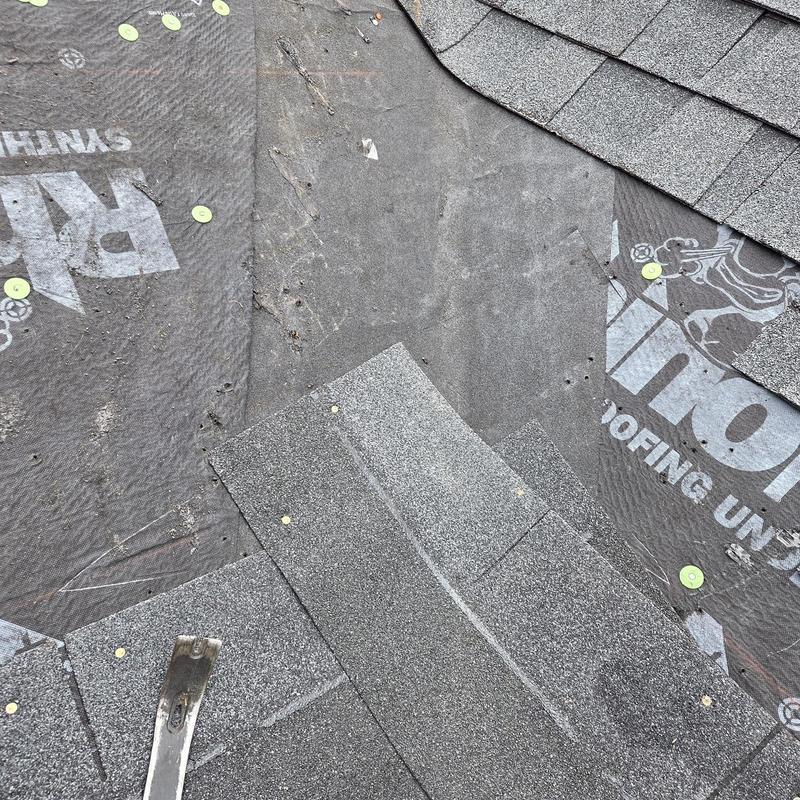 Roof valley underlayment and shingles installation