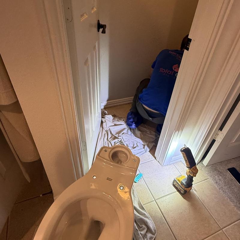 Toilet base replacement in Fort Worth bathroom