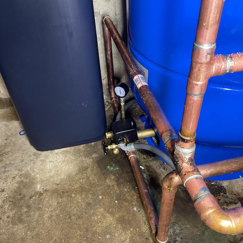86 gallon bladder tank with copper pipe connections