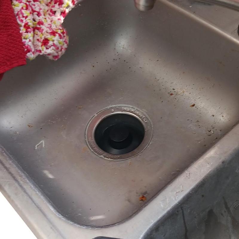 Garbage disposal replacement in kitchen sink