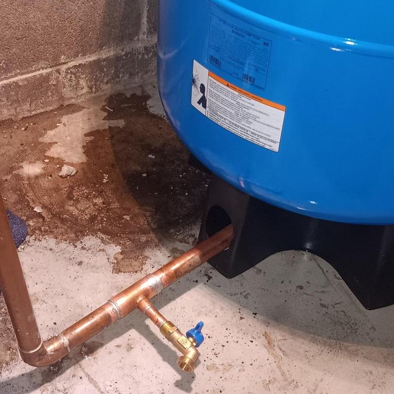 Bladder tank with copper piping and shutoff valve