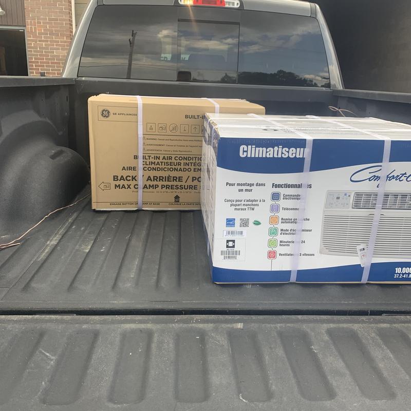 Built-in air conditioner units in truck bed