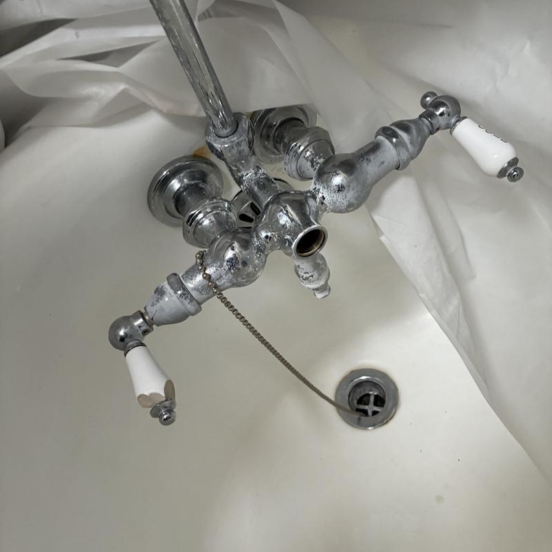 Shower faucet diverter valve with metal handles