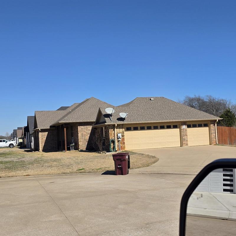 Asphalt shingle roof on residential home in Terrella, TX