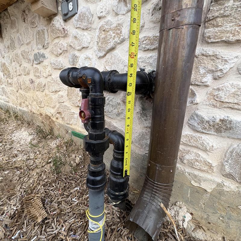 Gas connection pipe with valve and measuring tape