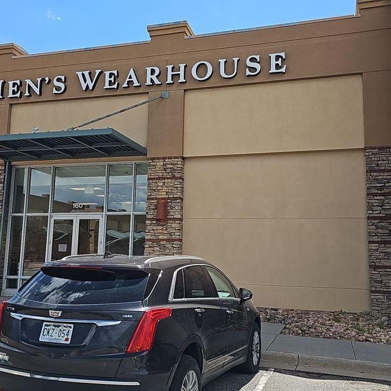 EPDM flat roof at Men's Wearhouse exterior view EPDM flat roof at Men's Wearhouse exterior view