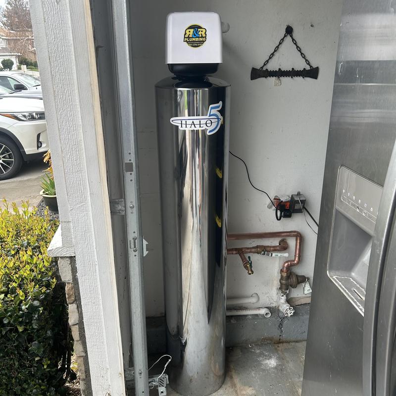 Halo 5 water filtration system installed in garage