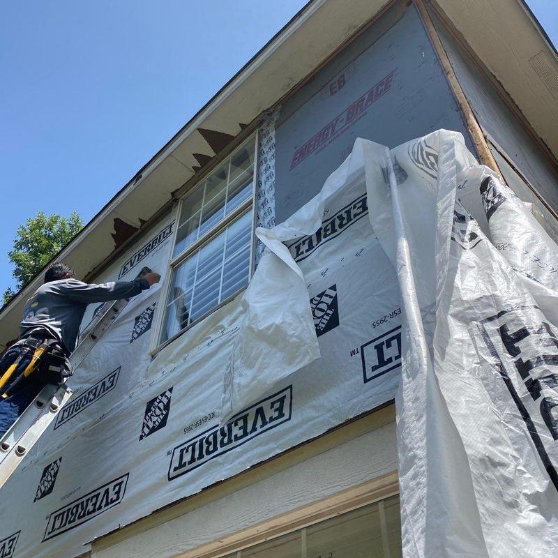 Window vapor barrier and flashing installation on siding