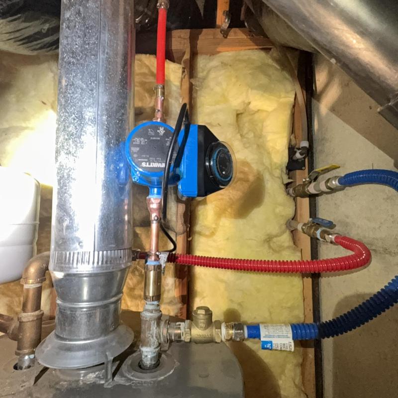 Hot water recirculation pump installation with copper piping