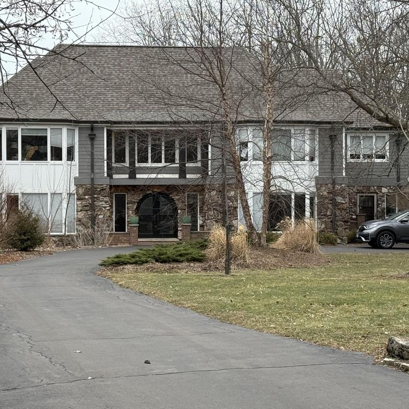 Atlas Pinnacle asphalt shingle roof with James Hardie siding