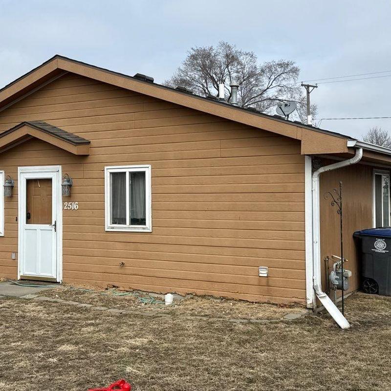 Weathered Wood Plus architectural shingles on roof