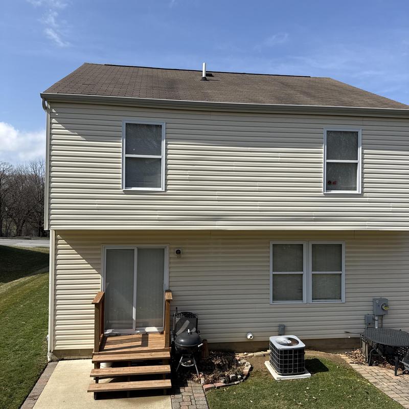 Asphalt shingle roof with replacement shingle in Lithopolis Asphalt shingle roof with replacement shingle in Lithopolis