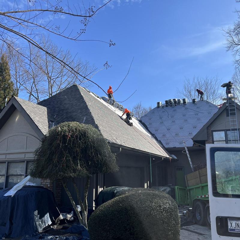 IKO Dynasty Driftshake shingle installation on steep roof