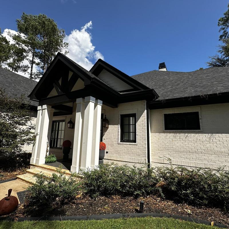 Owens Corning Oakridge Onyx Black shingle roof installation Owens Corning Oakridge Onyx Black shingle roof installation