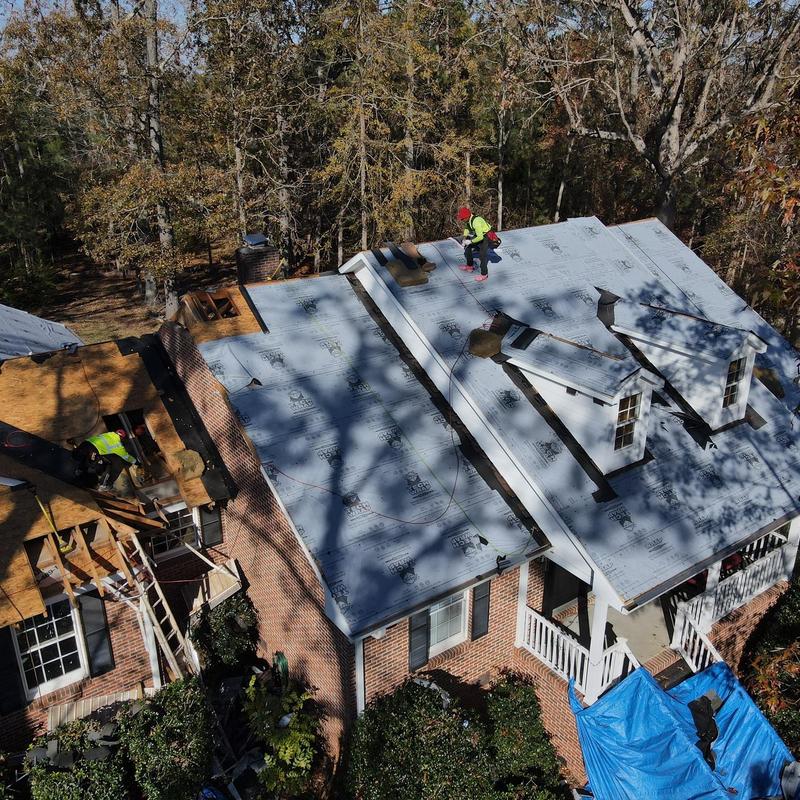 Owens Corning Oakridge roof overlay with safety gear Owens Corning Oakridge roof overlay with safety gear