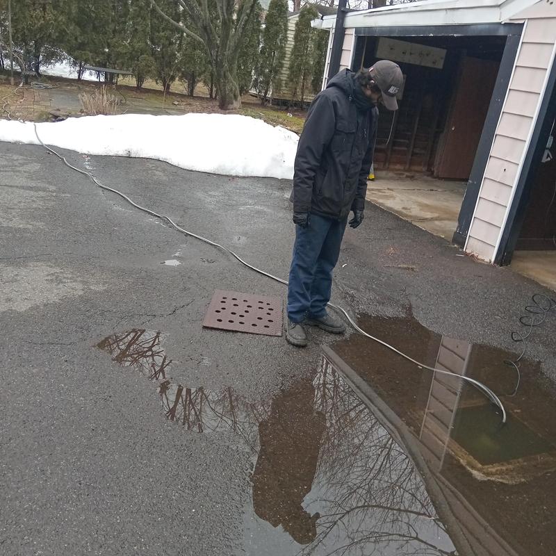 Drain system pumping and leak diagnosis outdoors Drain system pumping and leak diagnosis outdoors