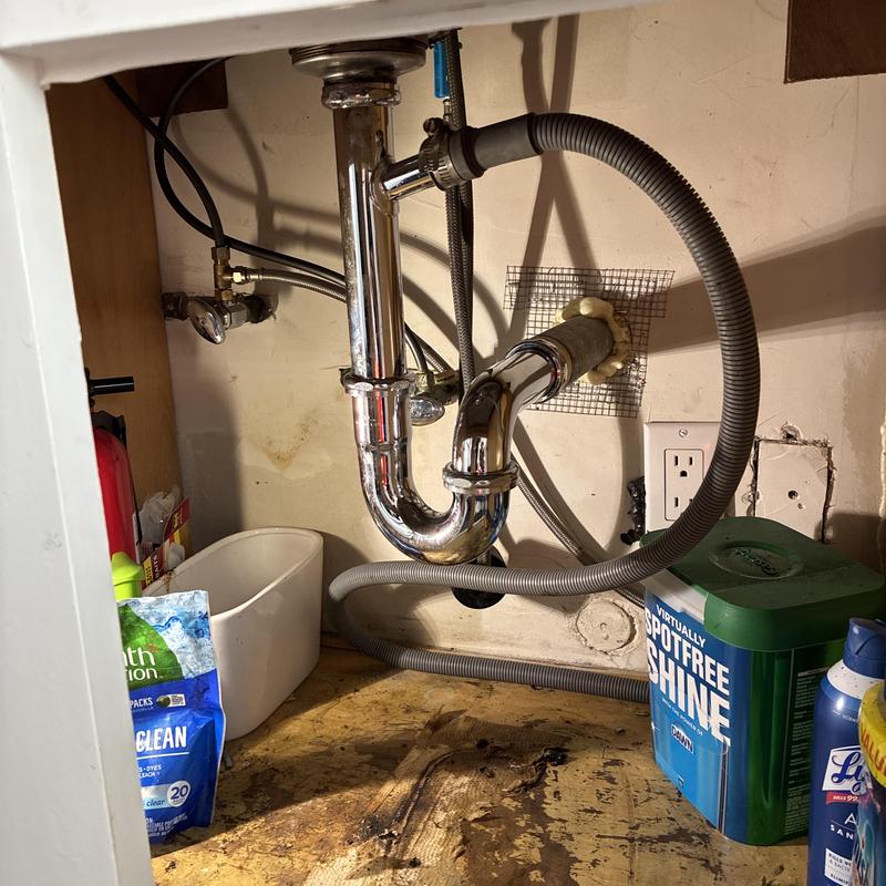 Kitchen sink P-trap and drain pipe installation
