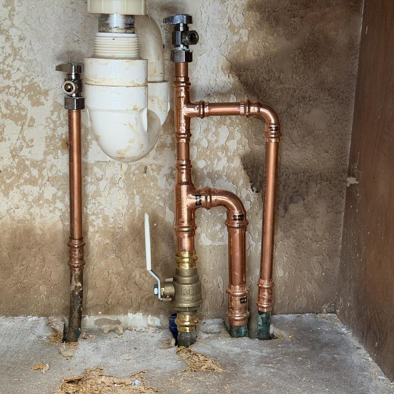 Copper manifold with shut off valves installation