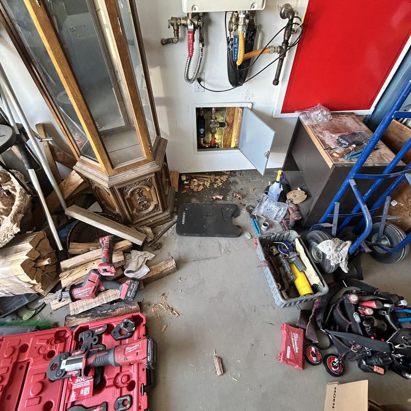 Flo by Moen Smart Water Monitor and Shut Off Valve installation