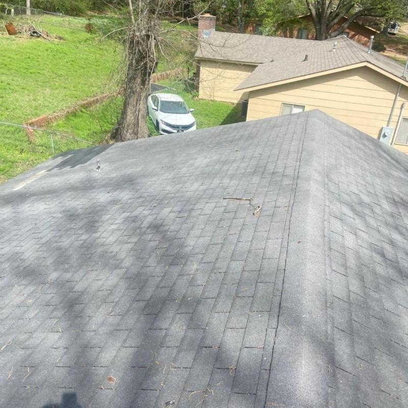 3 tab shingle roof inspection with minor debris