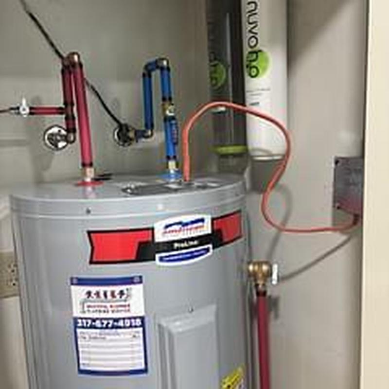 Electric water heater with gas leak test setup