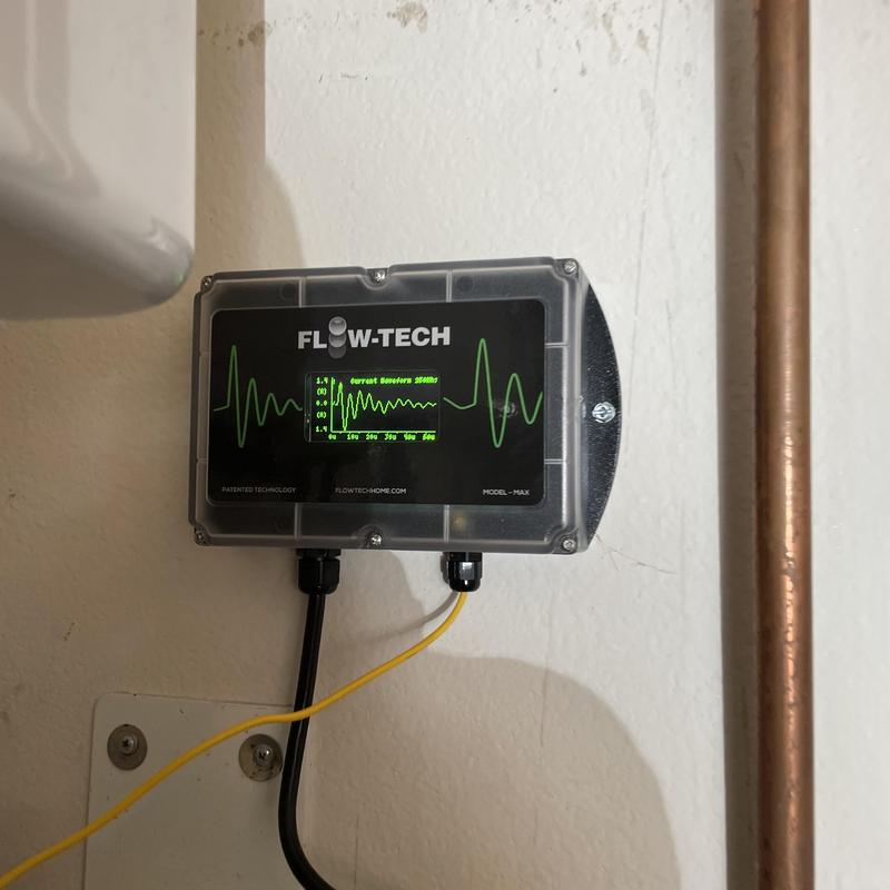 Flowtech electronic descaling system on water heater