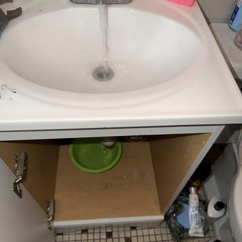 Bathroom sink drain line with water flow and basin Bathroom sink drain line with water flow and basin