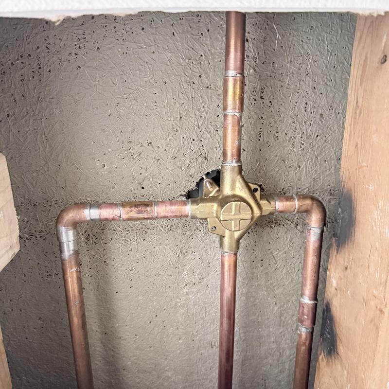Shower valve and copper piping installation in wall cavity Shower valve and copper piping installation in wall cavity