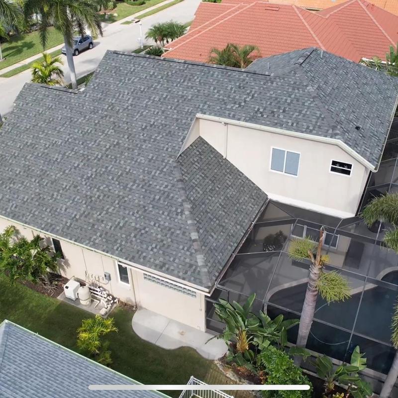 Titan XT roofing shingles on residential home in Ellenton, FL
