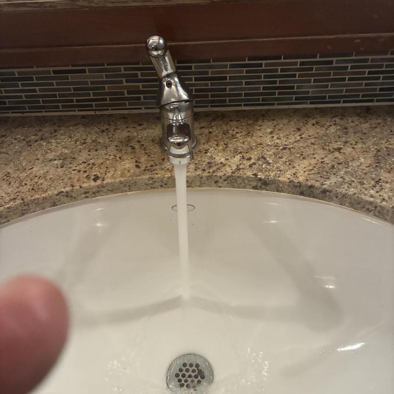 Basin sink faucet with running water and aerator repair