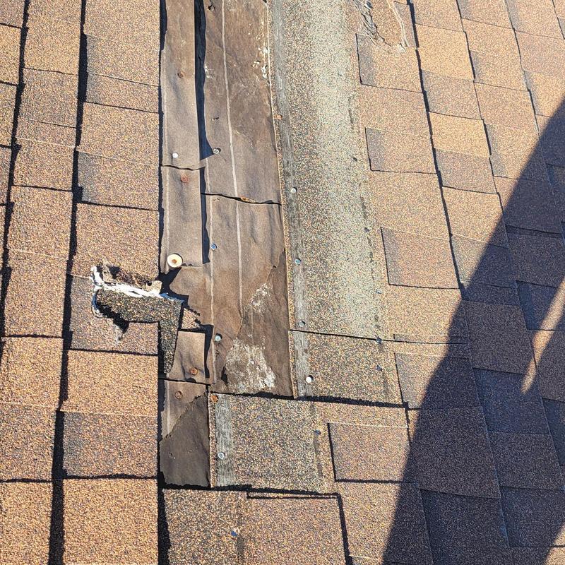 Roof shingles with hail and wind damage in Terrell TX