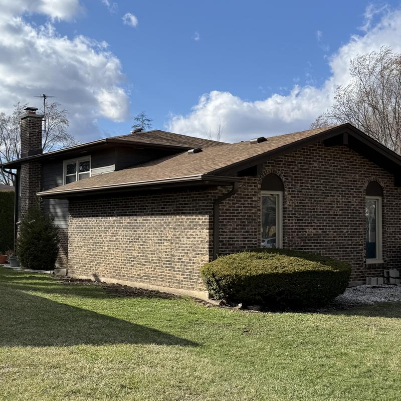 Atlas Pinnacle Pristine Asphalt Roof with Gutters and Guards