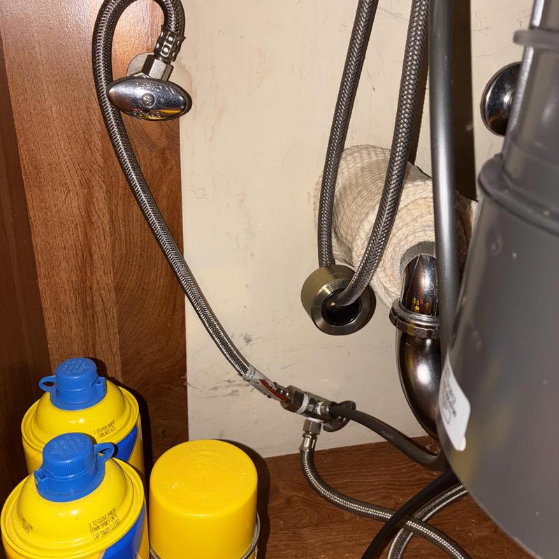 Dual angle stop valve with kitchen faucet supply line