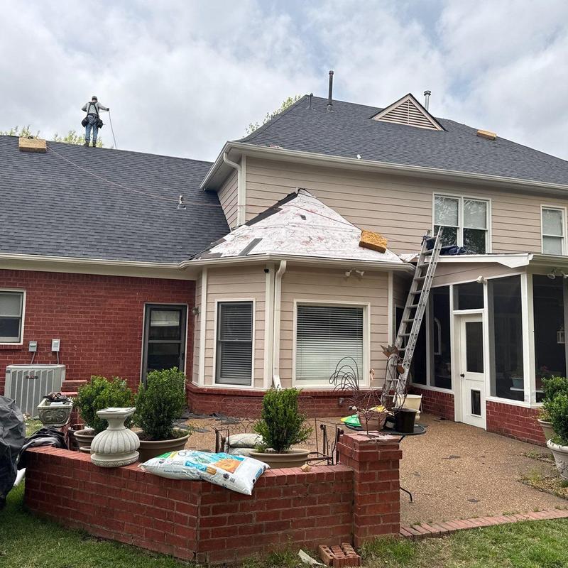 Owens Corning Oakridge asphalt roof replacement in Collierville