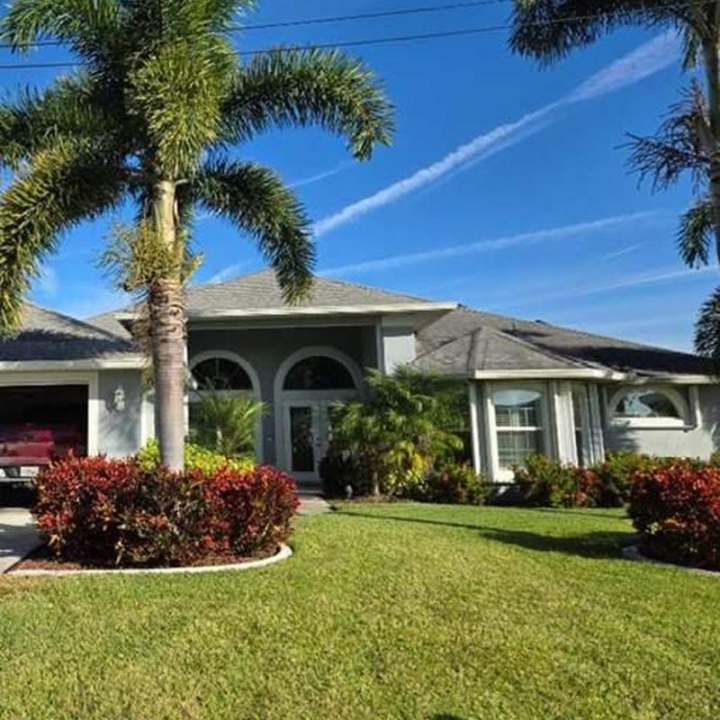 Discontinued shingle roof with heavy granule loss