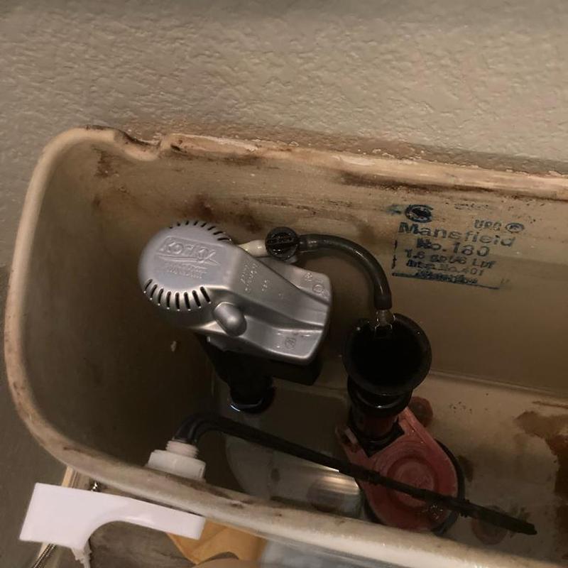 Toilet fill valve and flush assembly inside tank Toilet fill valve and flush assembly inside tank