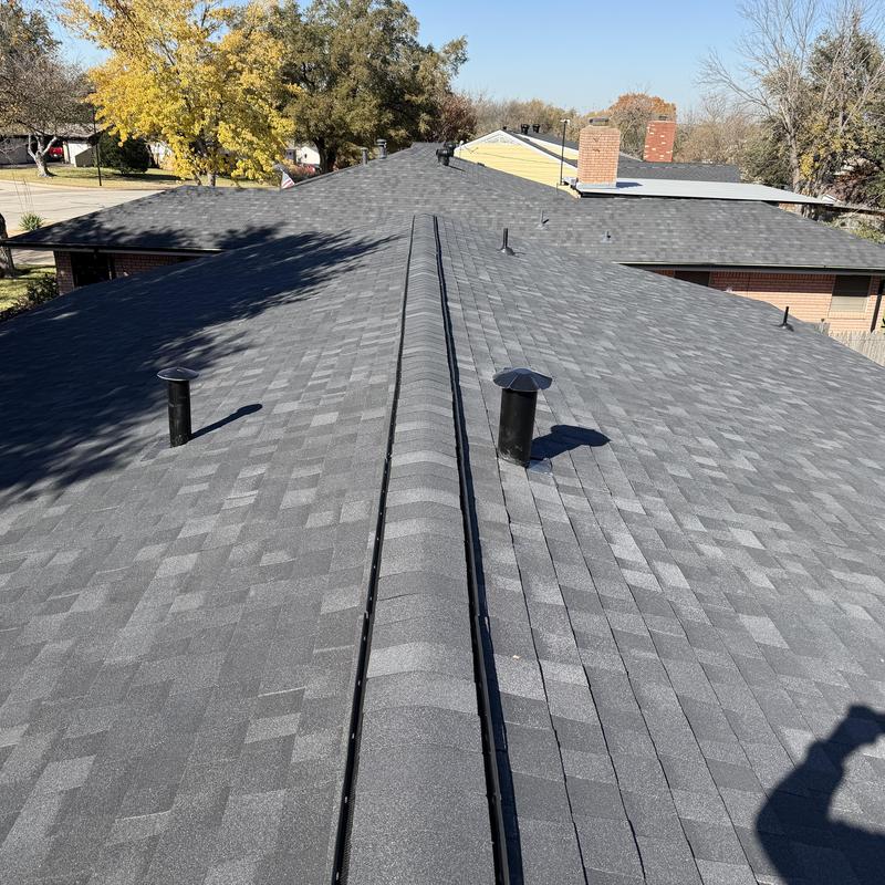Architectural shingle roof with ridge vent in Fort Worth