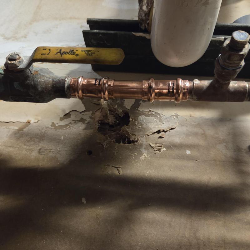 Copper domestic circulation pipe with new fittings