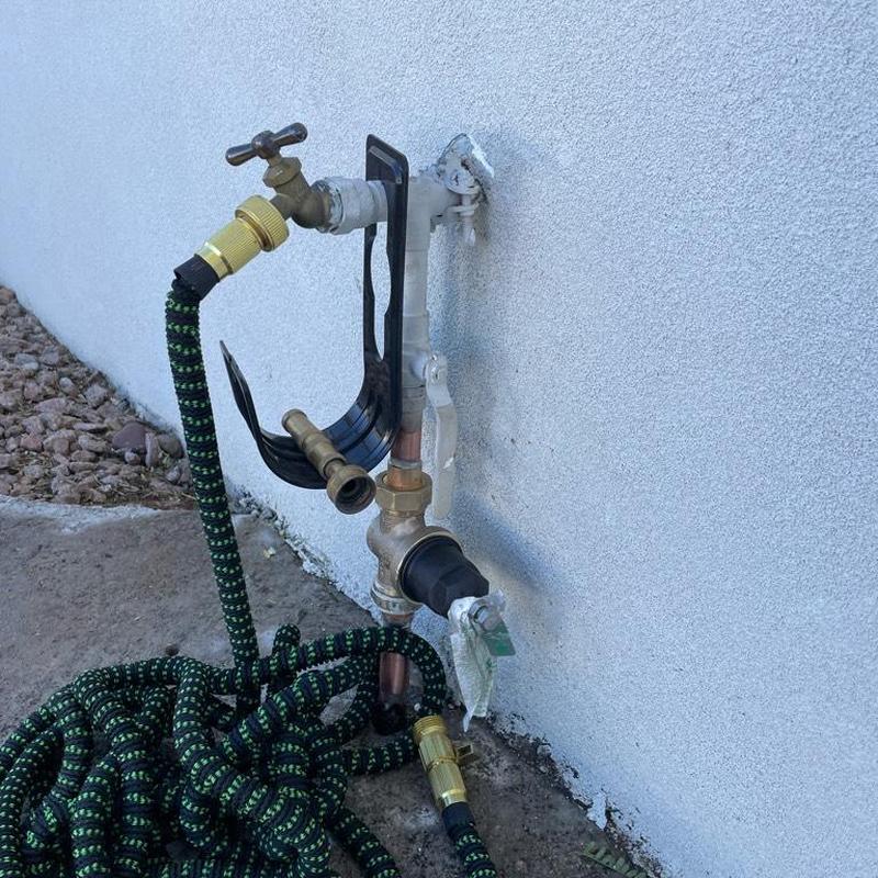 Pressure reducing valve with outdoor hose connection Pressure reducing valve with outdoor hose connection