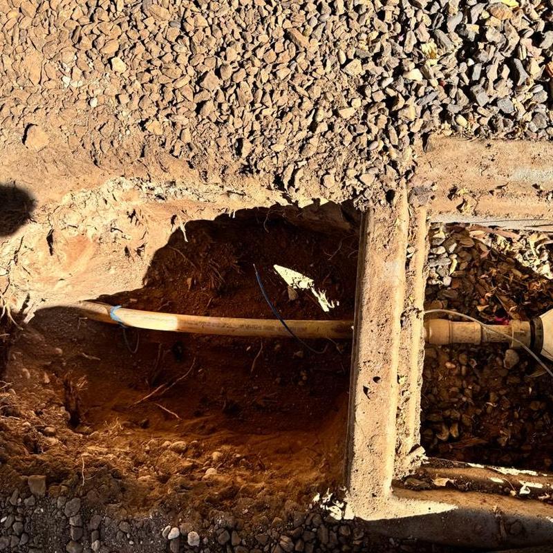 Pressure reducing valve and irrigation box installation