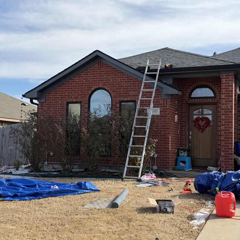 Owens Corning onyx black shingle roof installation