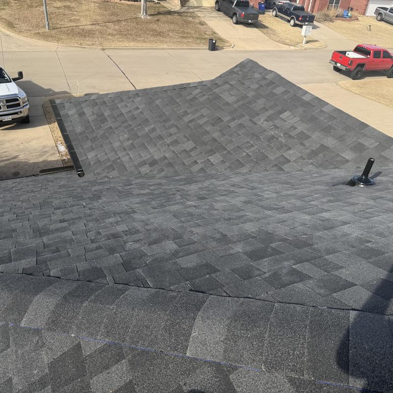 Onyx black Owens Corning 3D asphalt shingles roof