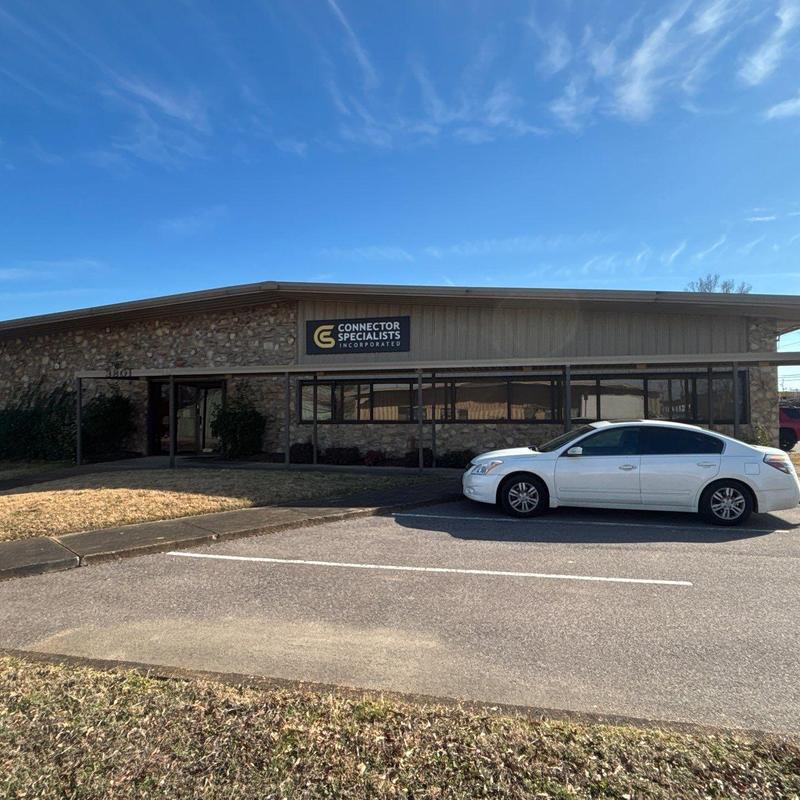 Commercial metal roofing system on office building