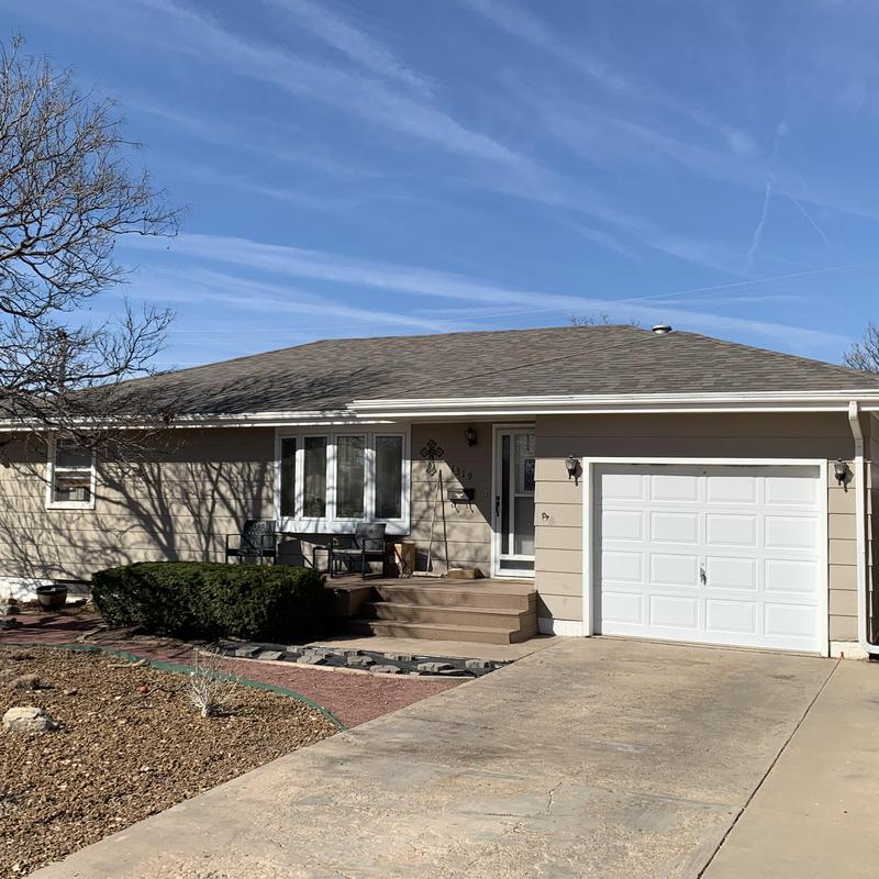 Malarkey Vista Class 4 shingle roof on single-story house Malarkey Vista Class 4 shingle roof on single-story house