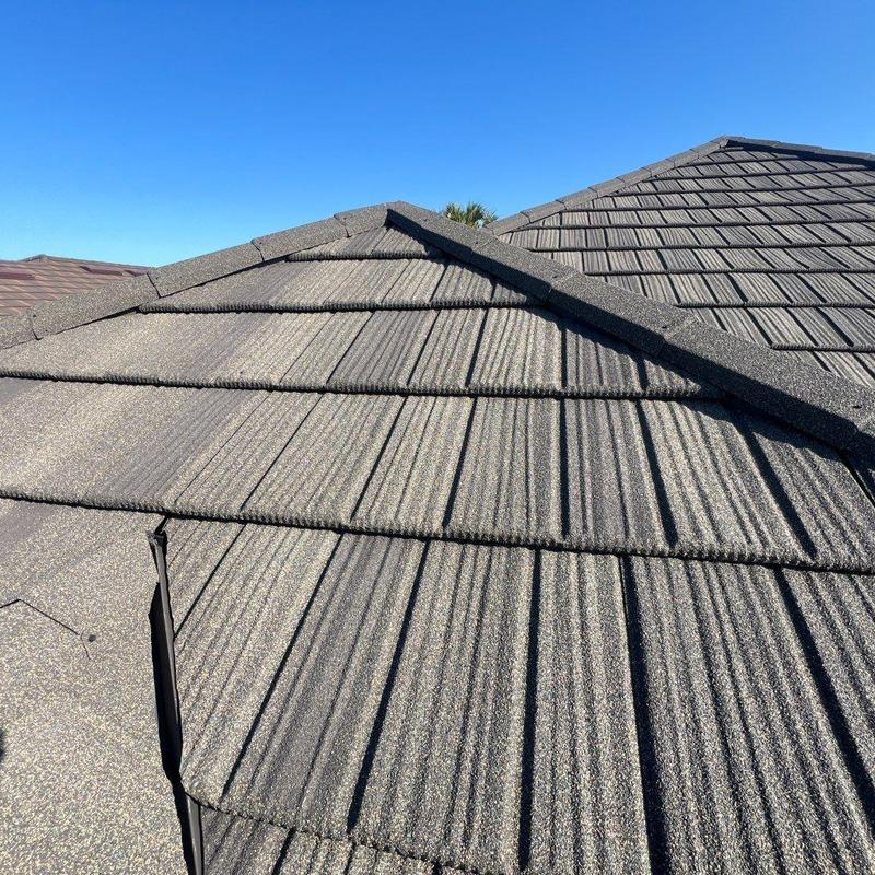 Stonecoated steel roof tiles with ridge detail error