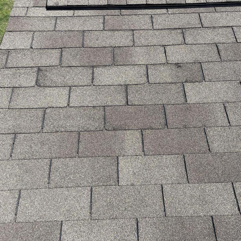 Three tab shingles replacement and sealing on roof