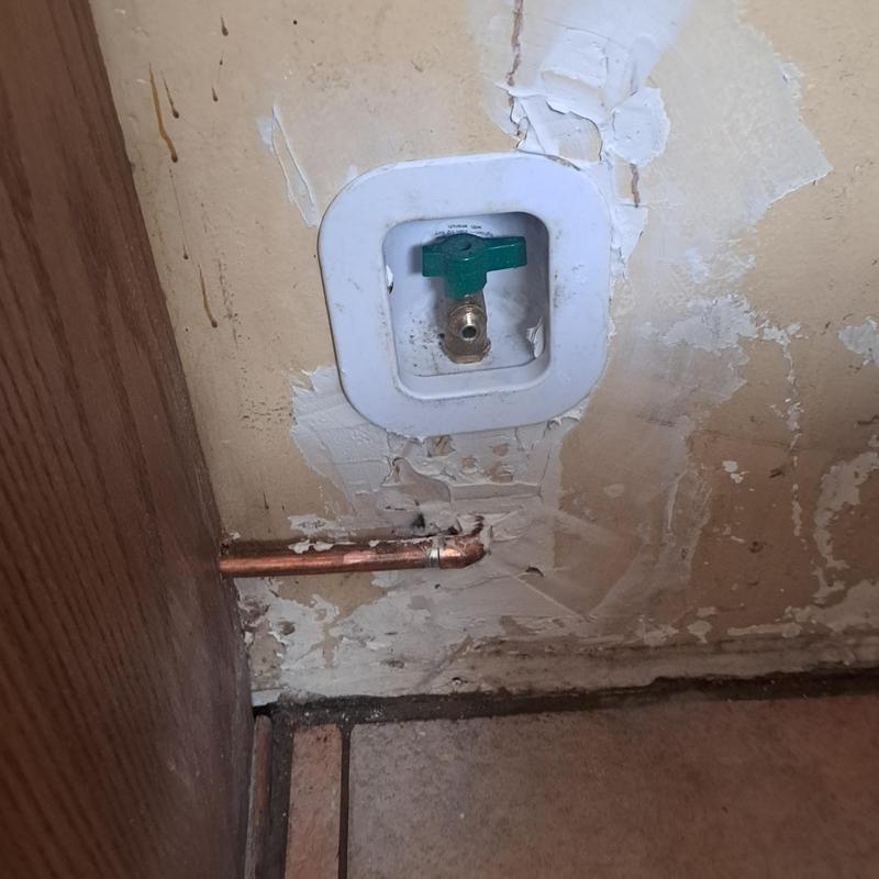 Fridge water line valve with copper piping installed